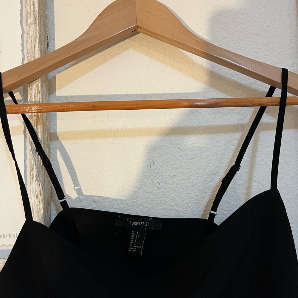 Forever 21 scoop neck fancy tank